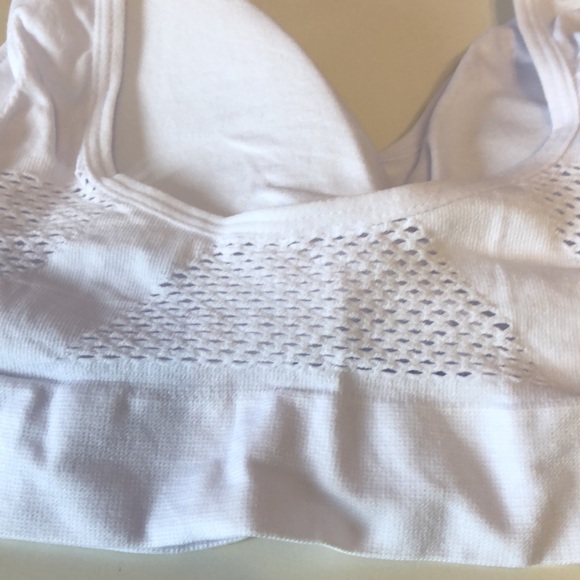 NWOT Light Support bra - Picture 3 of 4